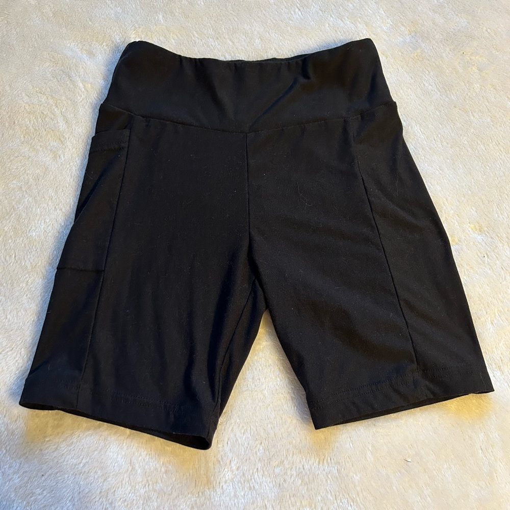 black biker shorts with pocket on right side!